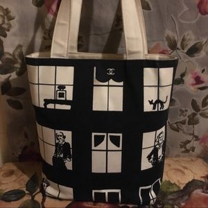 HP!🔥CHANEL iconic CC monogram Tote RARE Handbag